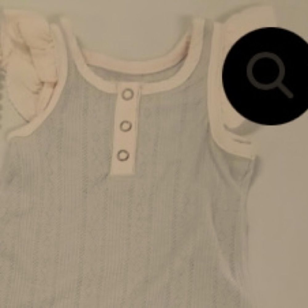 - 💐Miki Miette kids sleeveless Top blouse 🎉3 Months